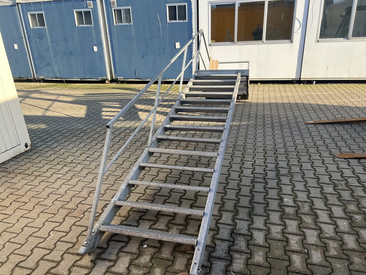 Afbeelding bij Stalen trap
