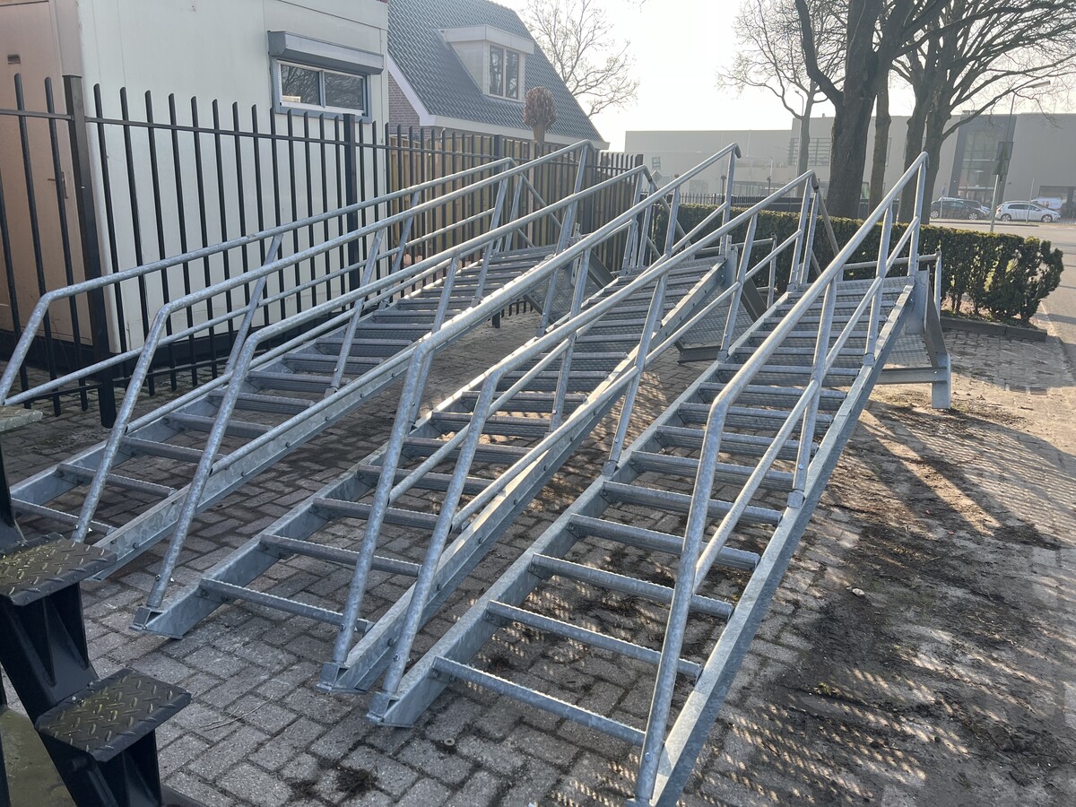 Afbeelding bij Stalen trappen