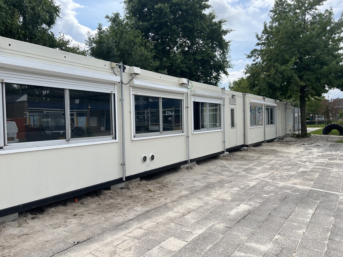 Afbeelding bij Tijdelijke leslokalen voor een basisschool in Heerenveen